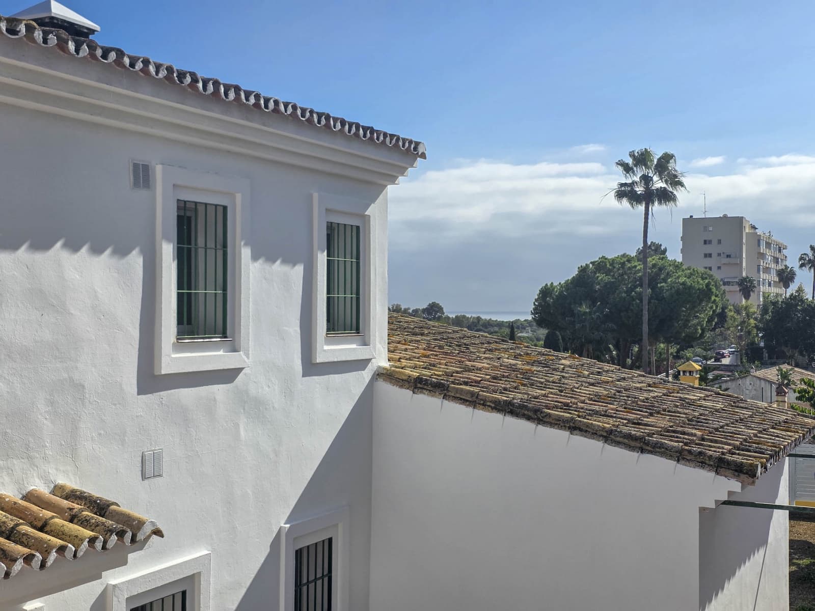 3 slaapkamer Villa te koop in Estepona met zwembad garage - € 998.500 (Ref: 9395865)