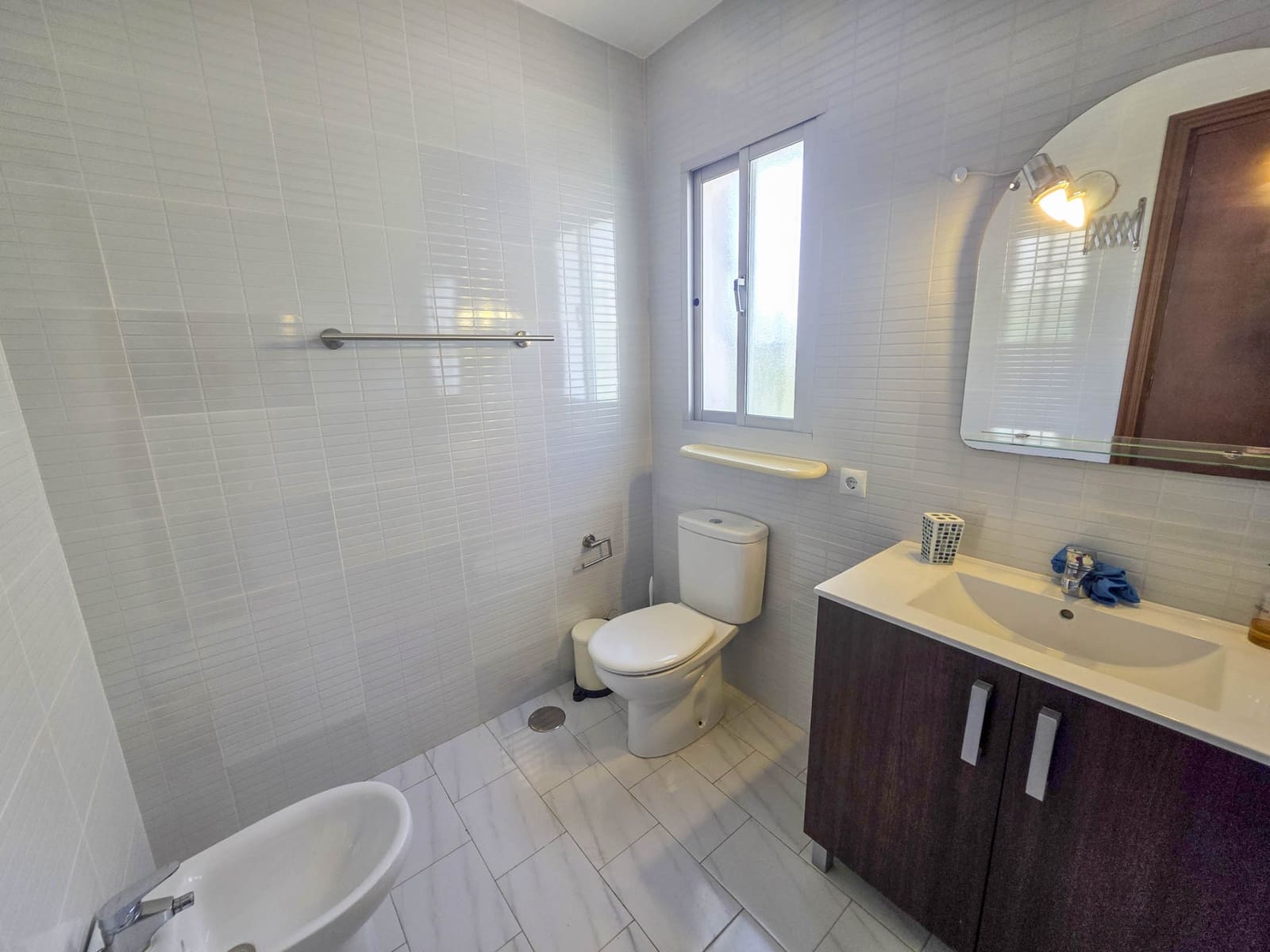 3 bedroom Villa for sale in Estepona with pool garage - € 948,500 (Ref: 9395865)
