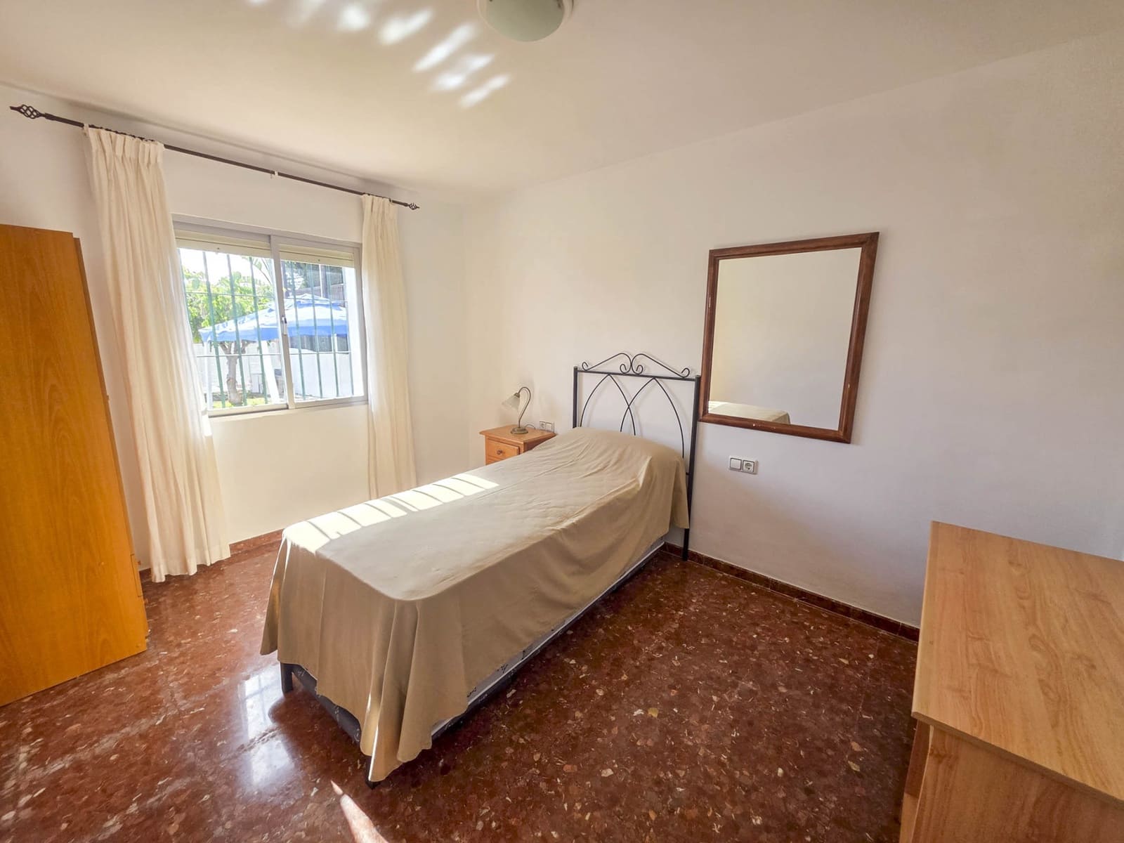 3 bedroom Villa for sale in Estepona with pool garage - € 948,500 (Ref: 9395865)