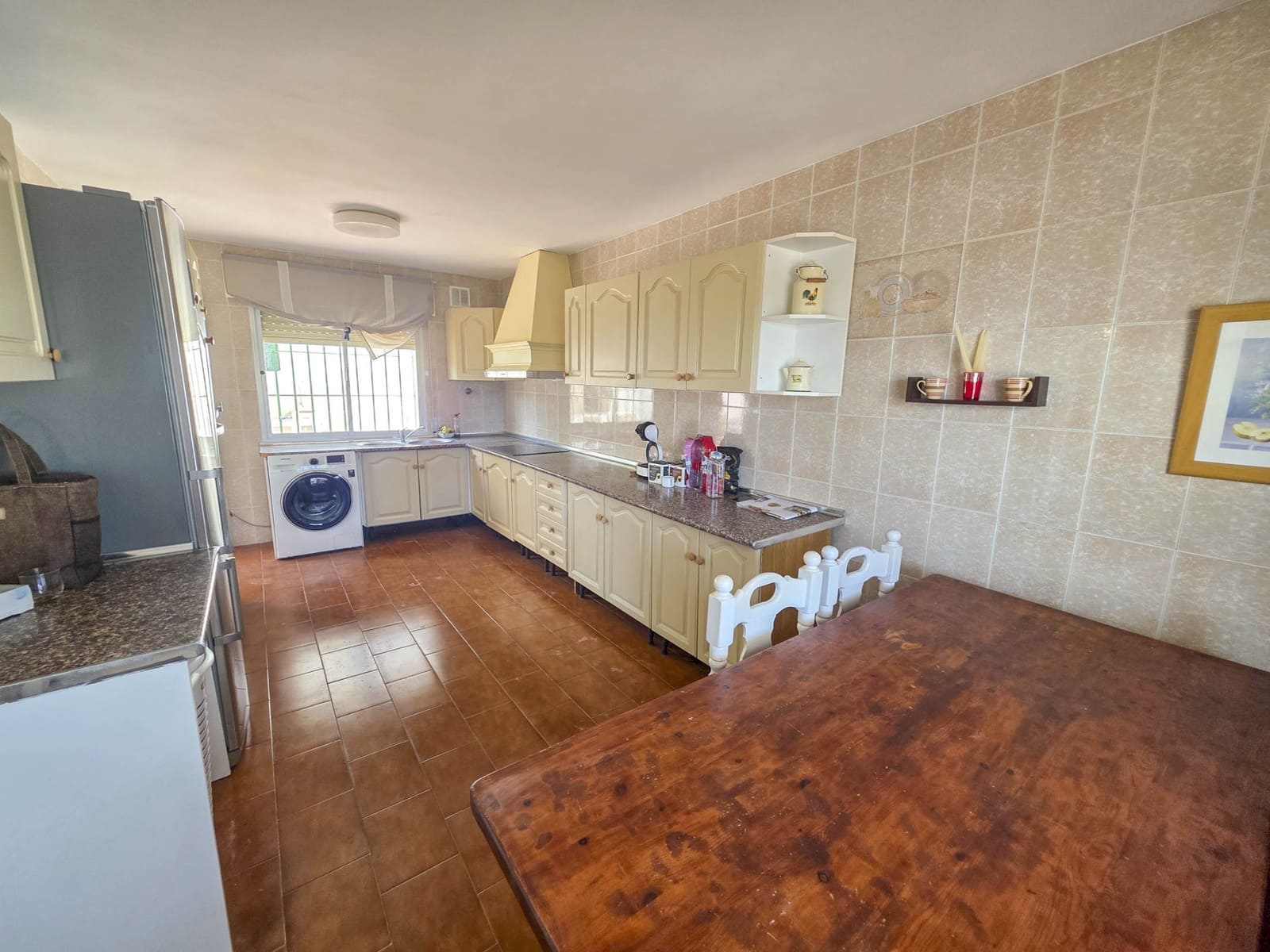 3 bedroom Villa for sale in Estepona with pool garage - € 948,500 (Ref: 9395865)
