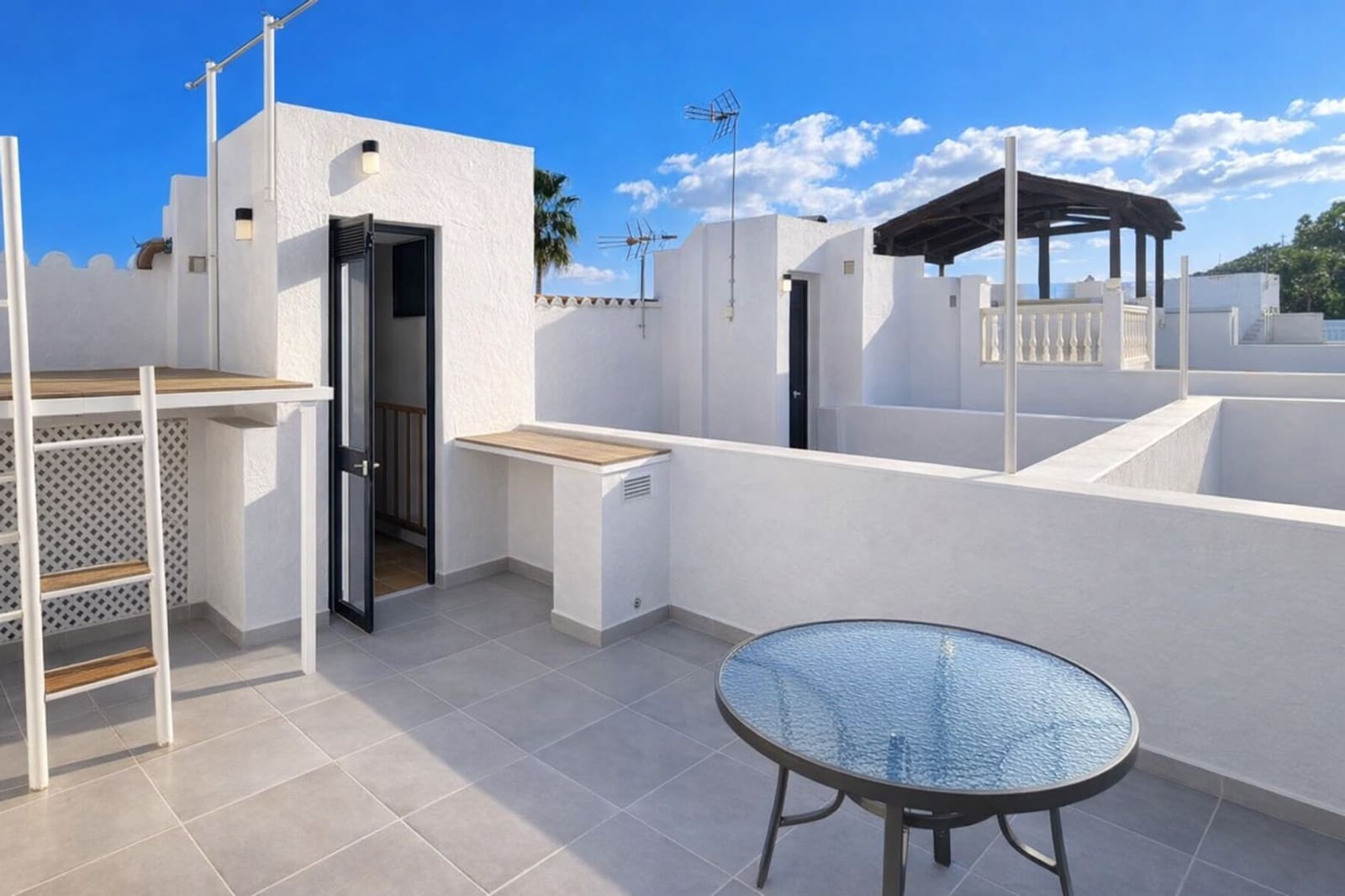 1 sovrum Hus till salu i Manilva med pool - 229 000 € (Ref: 9398239)