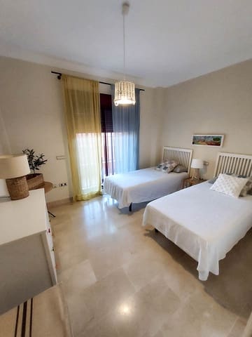 2 chambre Appartement à vendre à La Duquesa / Puerto de la Duquesa, Manilva avec piscine garage - 329 000 € (Ref: 9398240)