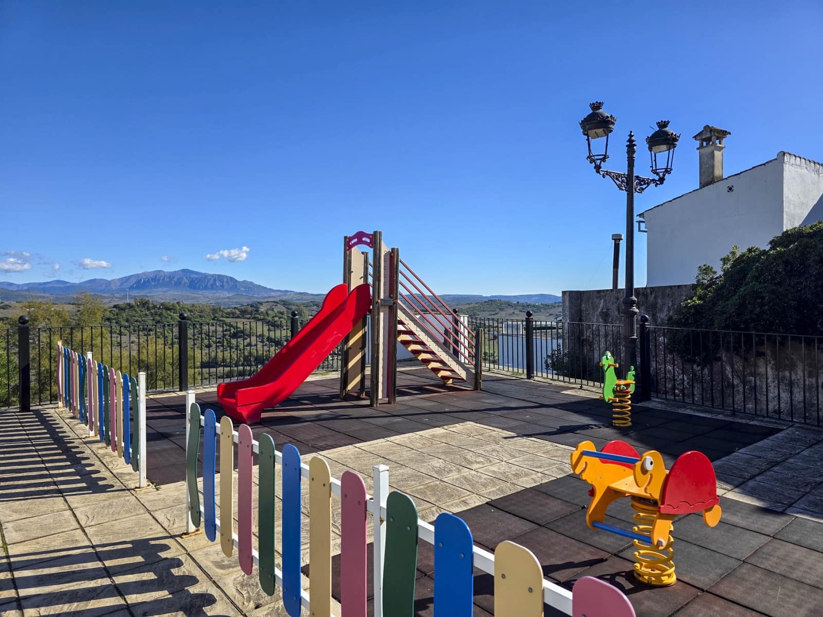 3 soveværelse Byhus til salg i Jimena de la Frontera - € 120.000 (Ref: 9403007)