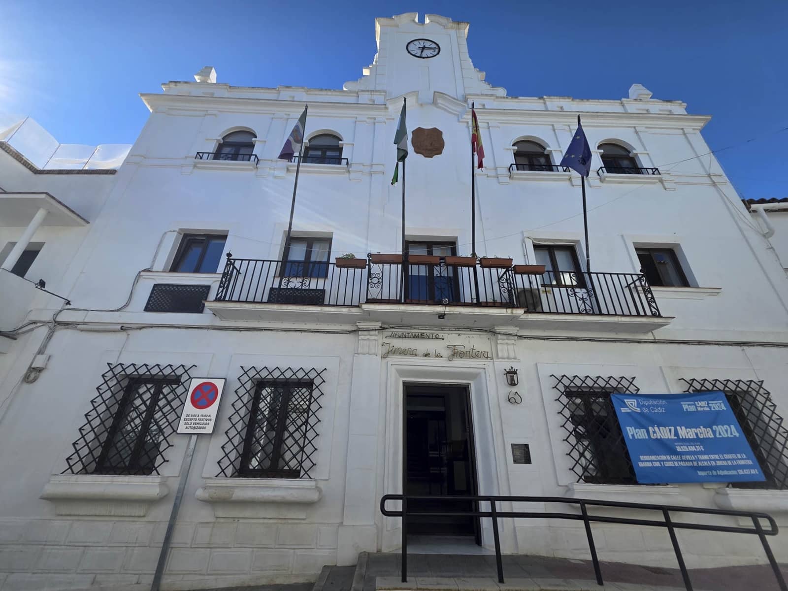 3 bedroom Townhouse for sale in Jimena de la Frontera - € 120,000 (Ref: 9403007)