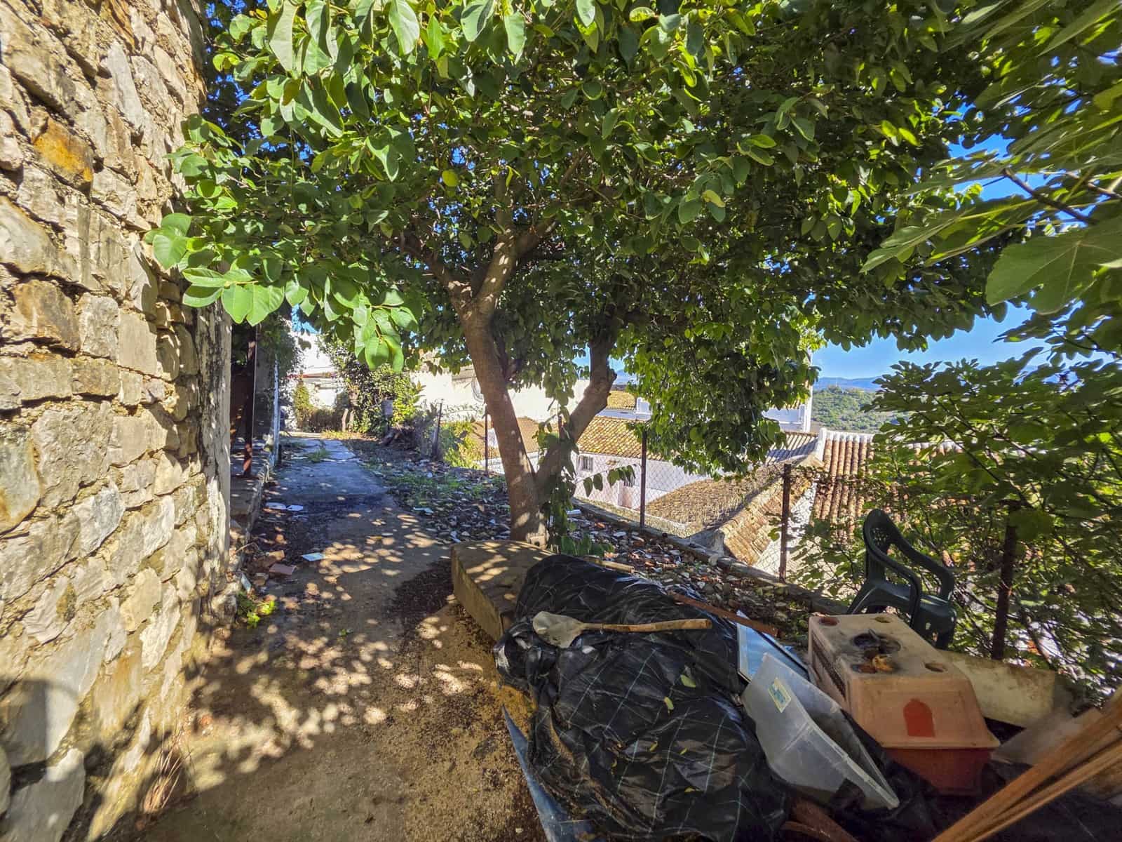 3 bedroom Townhouse for sale in Jimena de la Frontera - € 120,000 (Ref: 9403007)