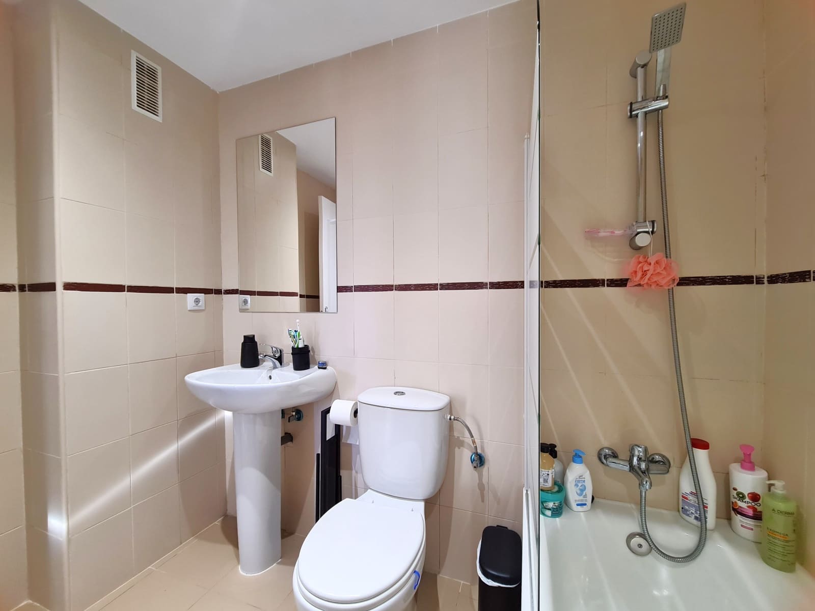 3 soverom Leilighet til salgs i Casares med svømmebasseng garasje - € 280 000 (Ref: 9433012)