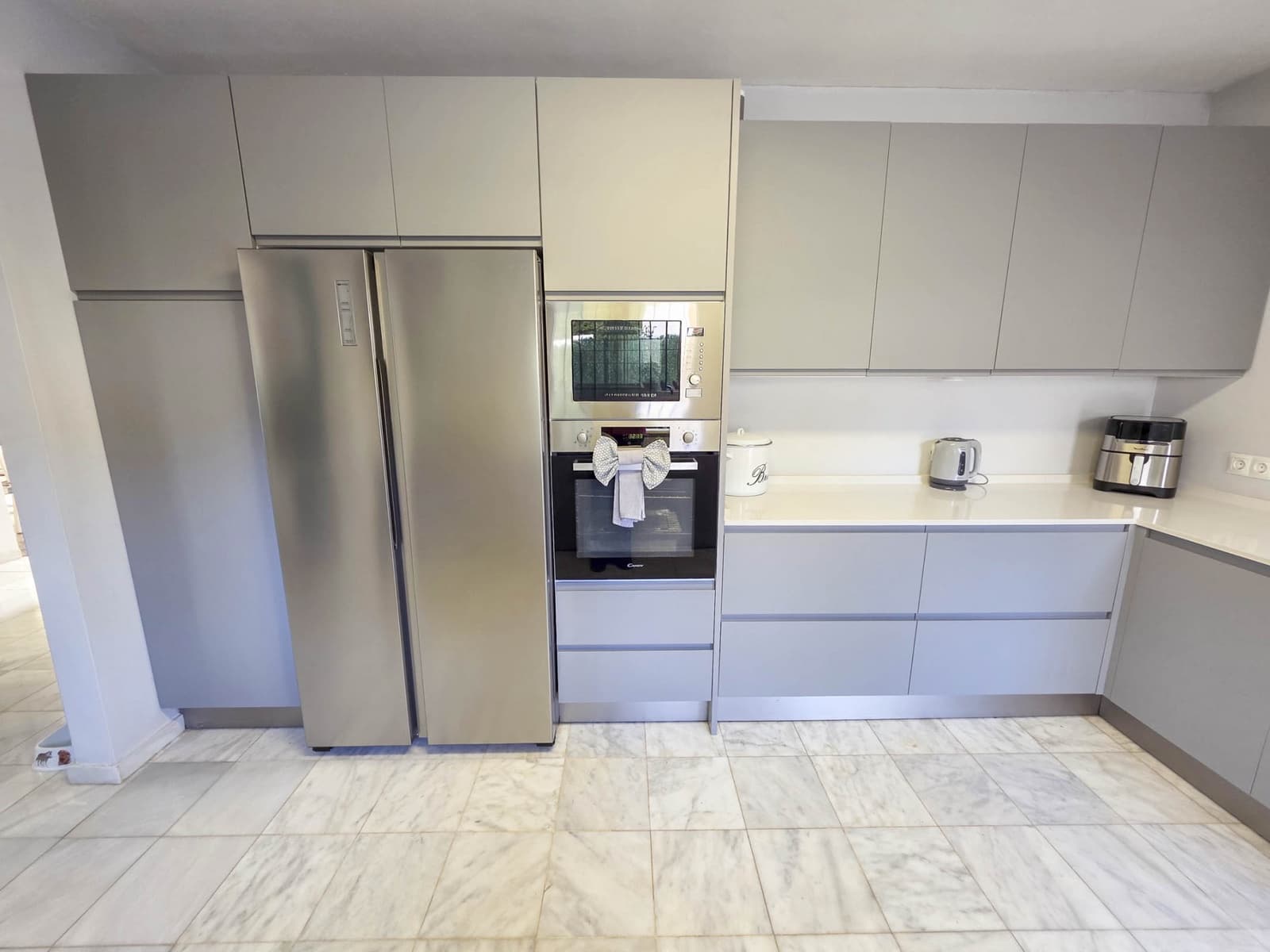 4 bedroom Villa for sale in La Duquesa / Puerto de la Duquesa with pool garage - € 860,000 (Ref: 9433268)