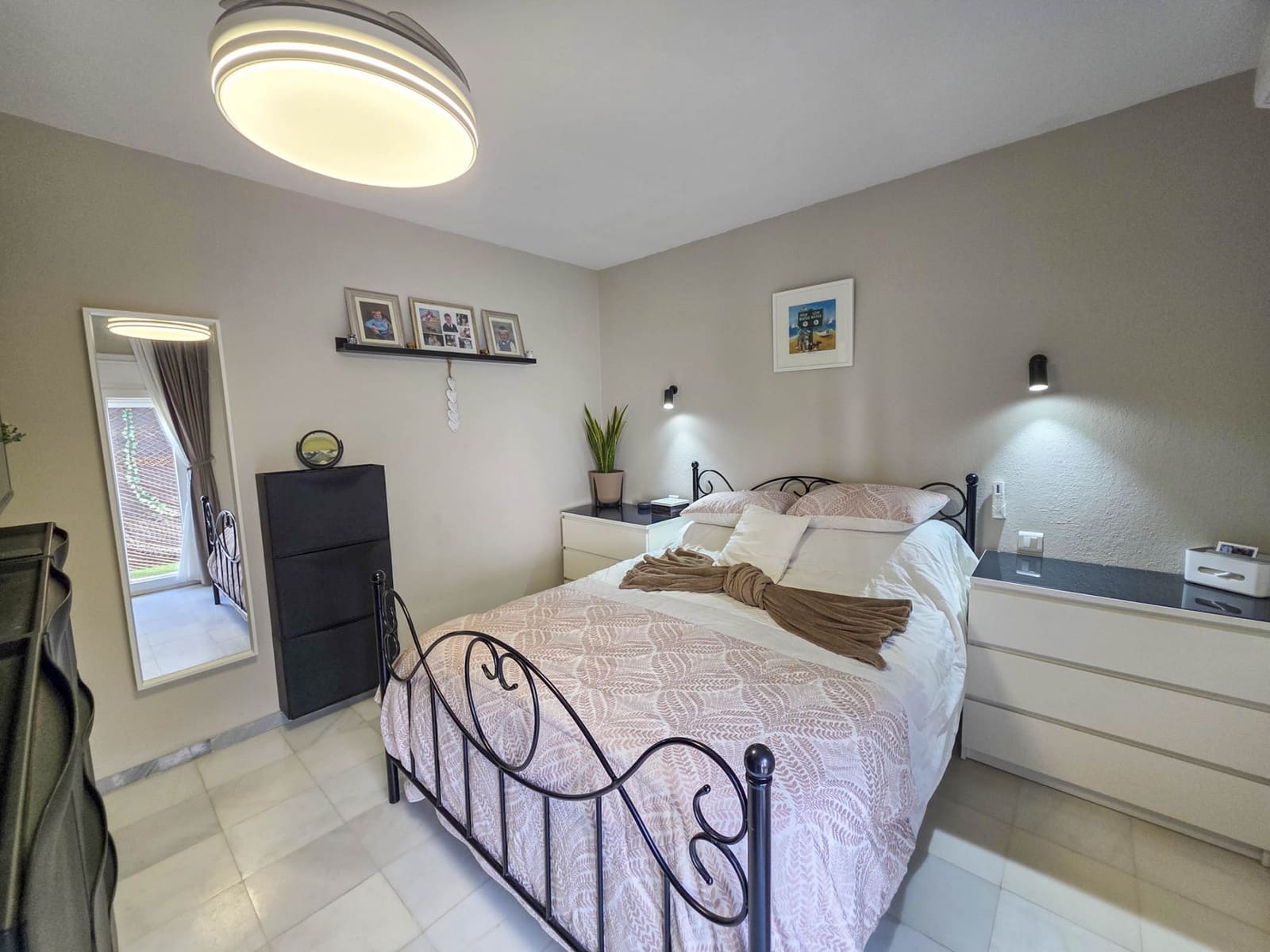 4 bedroom Villa for sale in La Duquesa / Puerto de la Duquesa with pool garage - € 860,000 (Ref: 9433268)