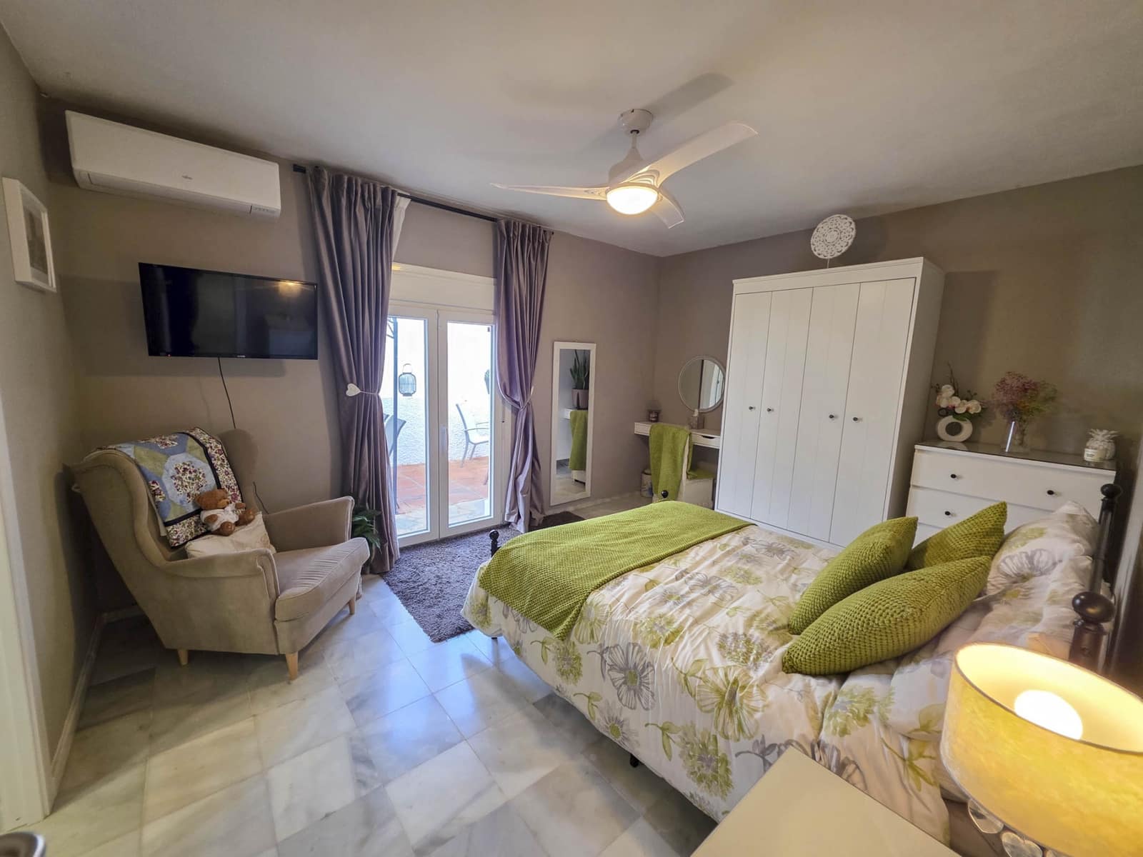 4 bedroom Villa for sale in La Duquesa / Puerto de la Duquesa with pool garage - € 860,000 (Ref: 9433268)