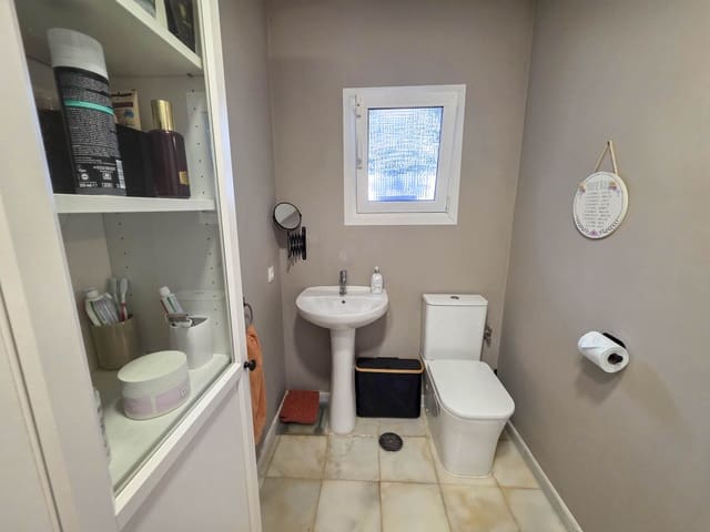 4 soverom Villa til salgs i La Duquesa / Puerto de la Duquesa, Manilva med svømmebasseng garasje - € 860 000 (Ref: 9433268)