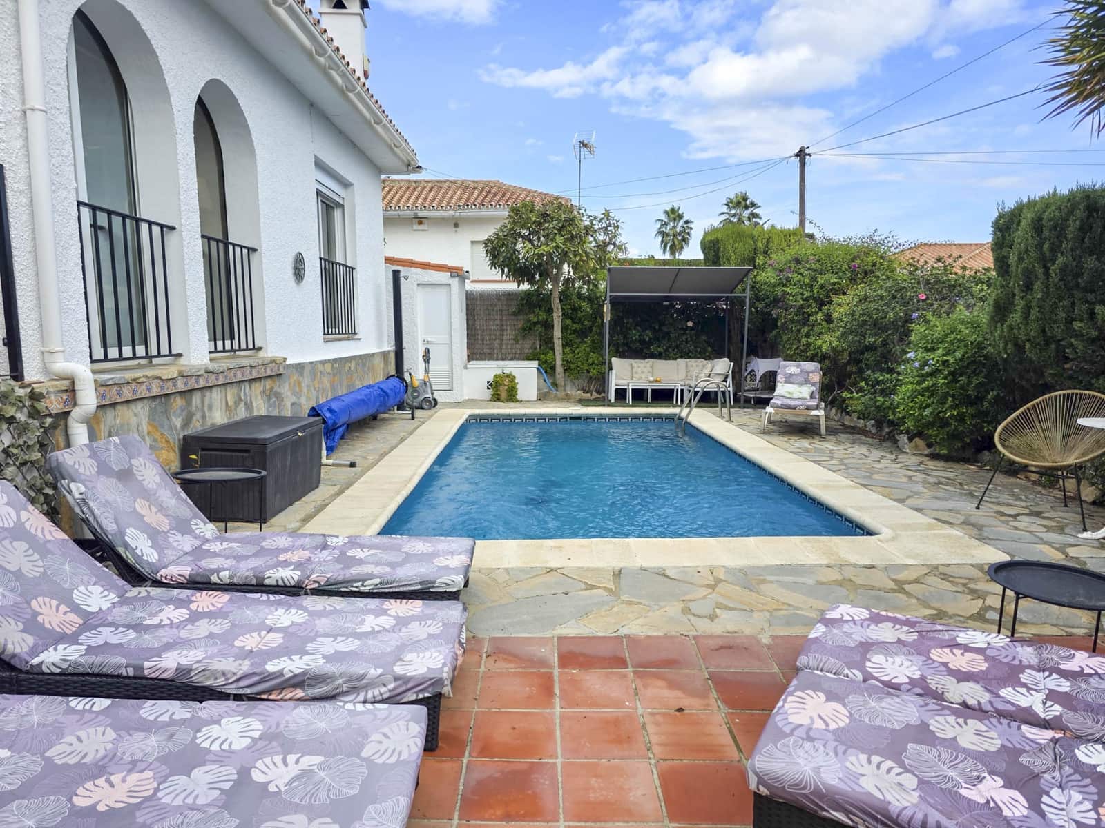 4 bedroom Villa for sale in La Duquesa / Puerto de la Duquesa with pool garage - € 860,000 (Ref: 9433268)