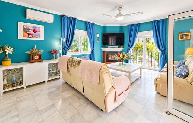 4 chambre Villa/Maison à vendre à La Duquesa / Puerto de la Duquesa, Manilva avec piscine garage - 825 000 € (Ref: 9433268)