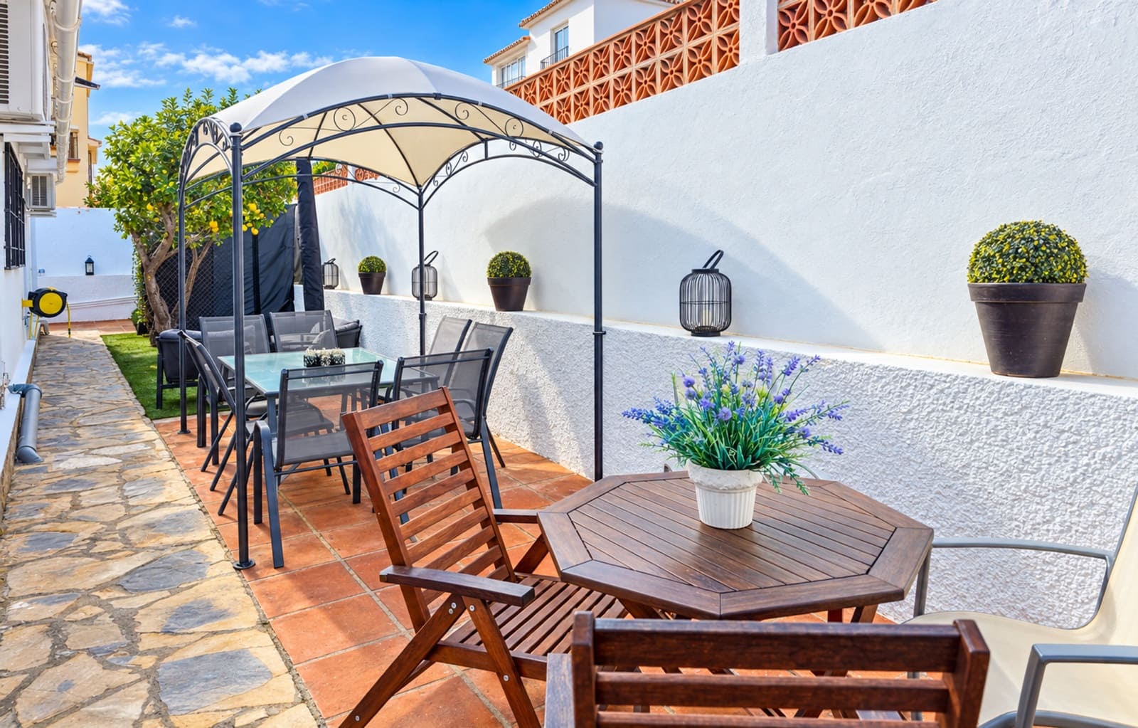 4 bedroom Villa for sale in La Duquesa / Puerto de la Duquesa with pool garage - € 825,000 (Ref: 9433268)
