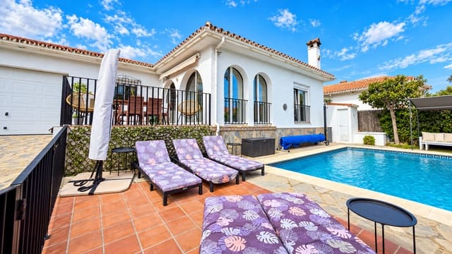 4 chambre Villa/Maison à vendre à La Duquesa / Puerto de la Duquesa, Manilva avec piscine garage - 825 000 € (Ref: 9433268)