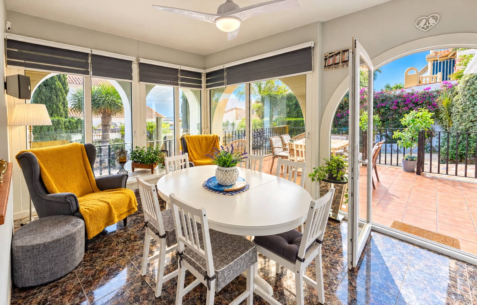 4 bedroom Villa for sale in La Duquesa / Puerto de la Duquesa with pool garage - € 825,000 (Ref: 9433268)