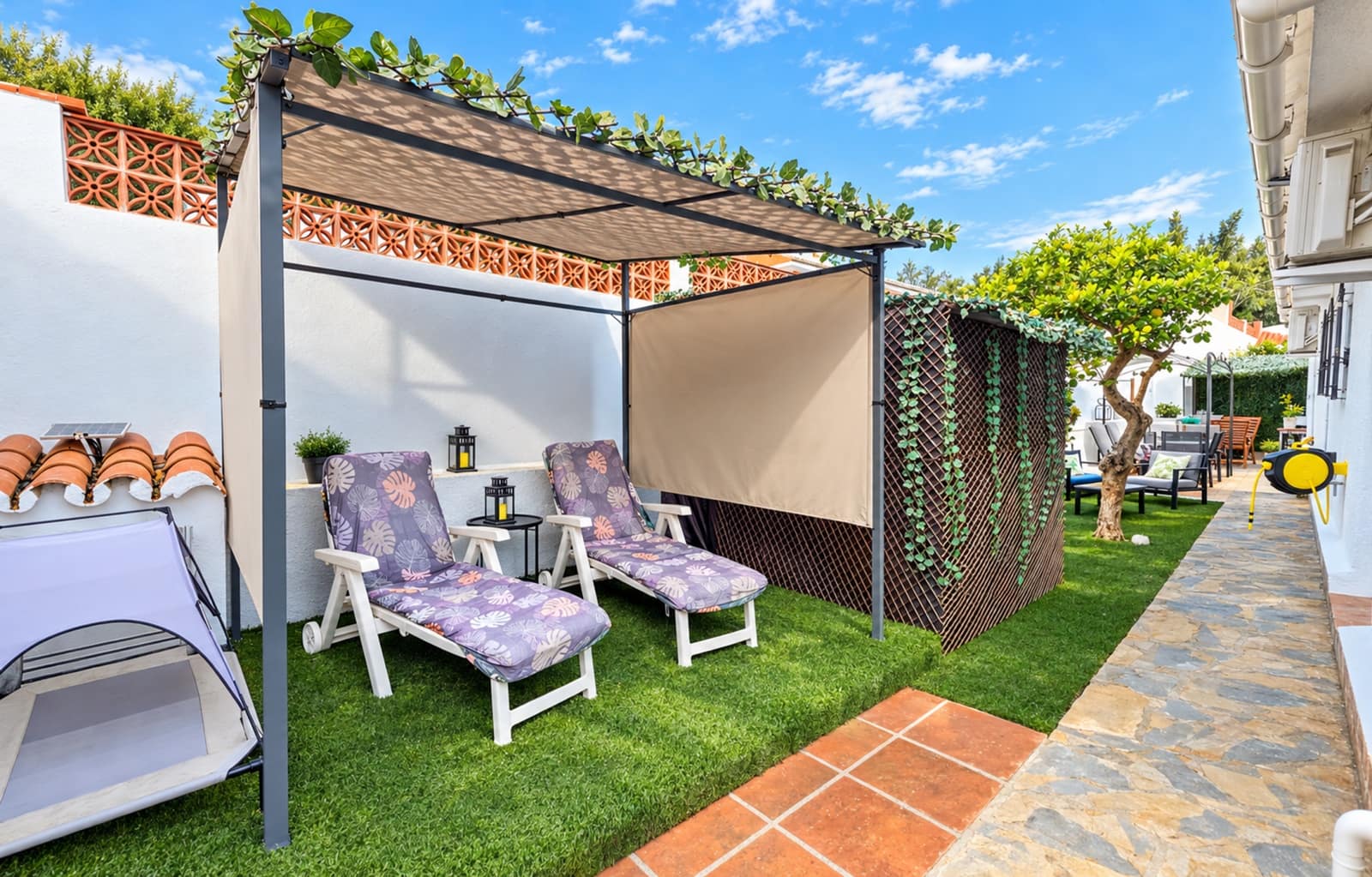4 bedroom Villa for sale in La Duquesa / Puerto de la Duquesa with pool garage - € 825,000 (Ref: 9433268)