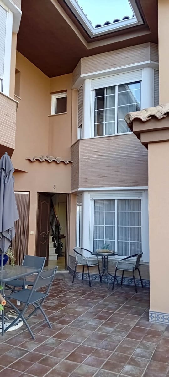 3 soverom Hus til salgs i Mijas Costa med svømmebasseng garasje - € 439 500 (Ref: 9448557)