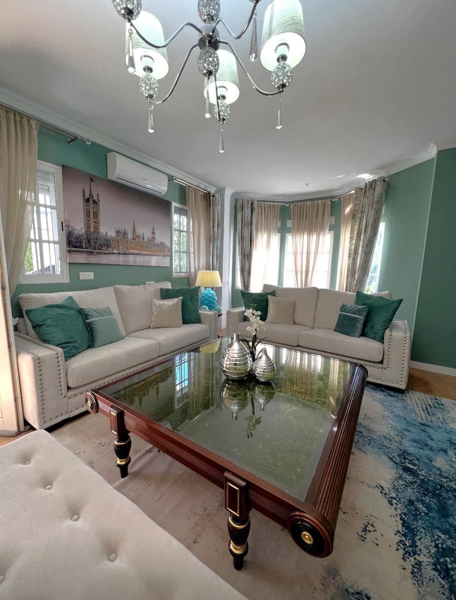 3 slaapkamer Villa te koop in Estepona met zwembad garage - € 1.150.000 (Ref: 9448669)