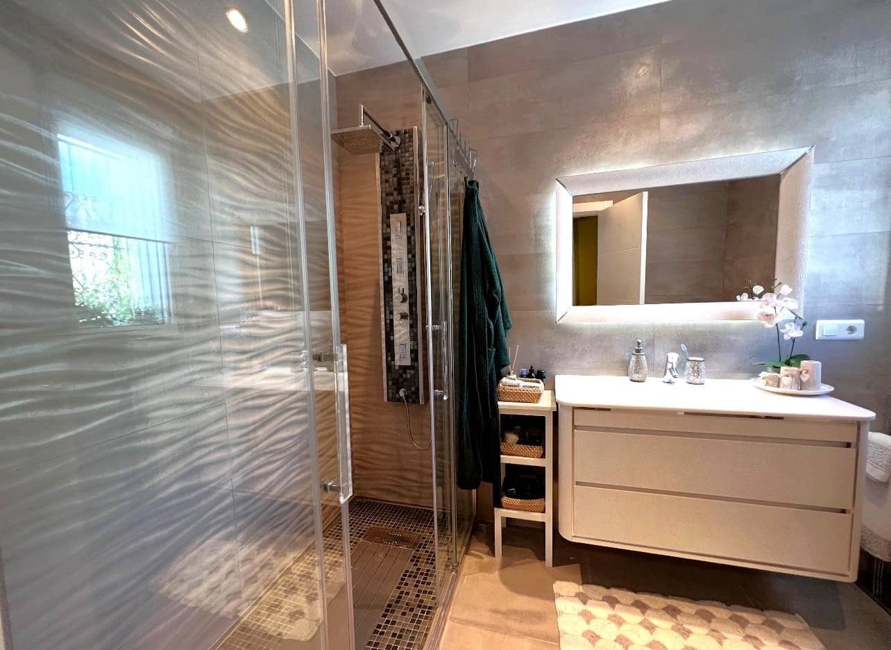 3 slaapkamer Villa te koop in Estepona met zwembad garage - € 1.150.000 (Ref: 9448669)