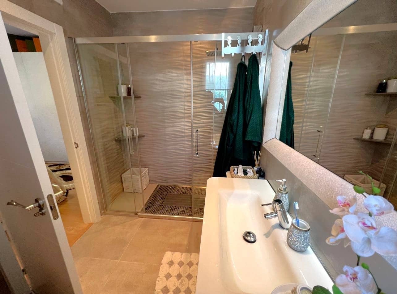 3 slaapkamer Villa te koop in Estepona met zwembad garage - € 1.150.000 (Ref: 9448669)