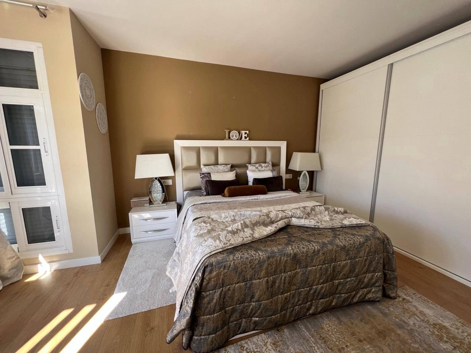 3 slaapkamer Villa te koop in Estepona met zwembad garage - € 1.150.000 (Ref: 9448669)