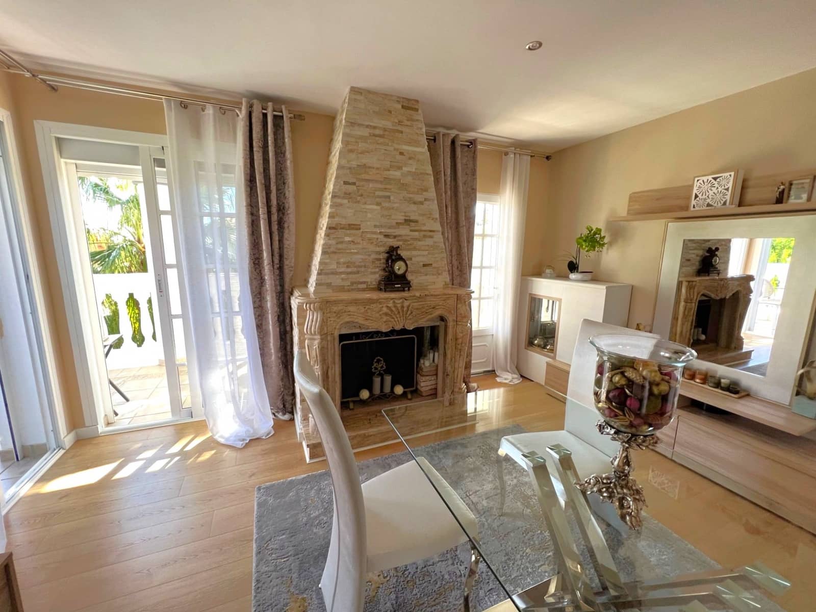 3 slaapkamer Villa te koop in Estepona met zwembad garage - € 1.150.000 (Ref: 9448669)