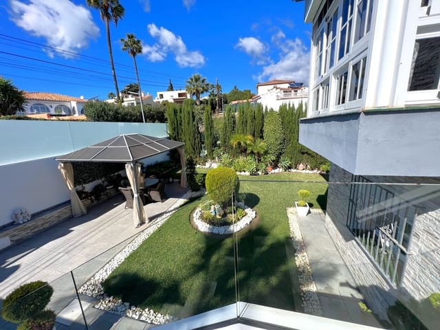 3 slaapkamer Villa te koop in Estepona met zwembad garage - € 1.150.000 (Ref: 9448669)