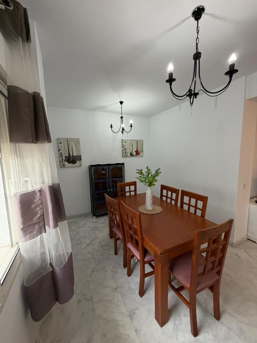 4 makuuhuone Huoneisto myytävänä paikassa Estepona mukana uima-altaan 
autotalli - 319 000 € (Ref: 9485133)