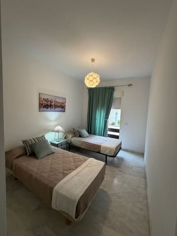 4 makuuhuone Huoneisto myytävänä paikassa Estepona mukana uima-altaan 
autotalli - 319 000 € (Ref: 9485133)