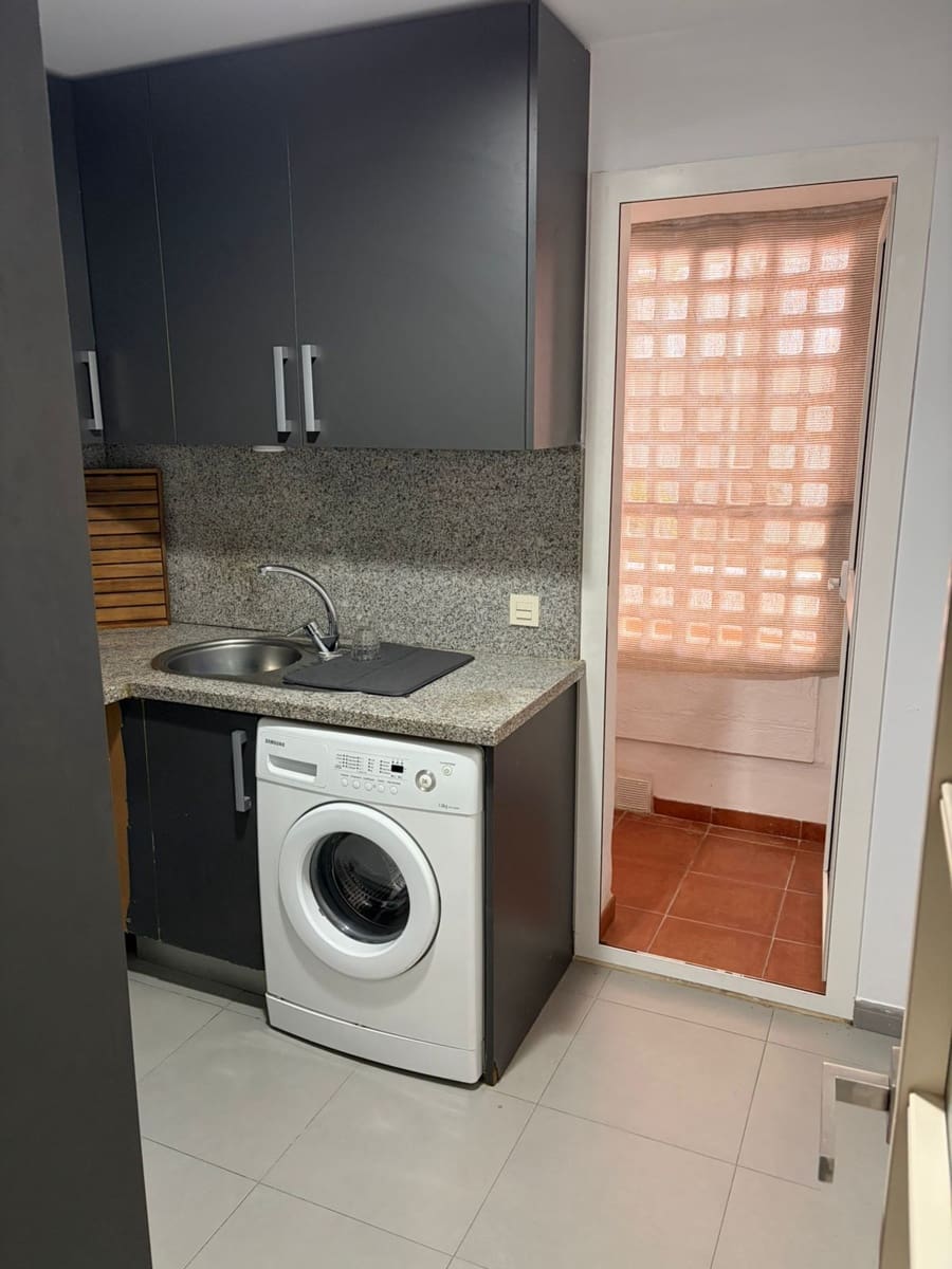 4 makuuhuone Huoneisto myytävänä paikassa Estepona mukana uima-altaan 
autotalli - 319 000 € (Ref: 9485133)