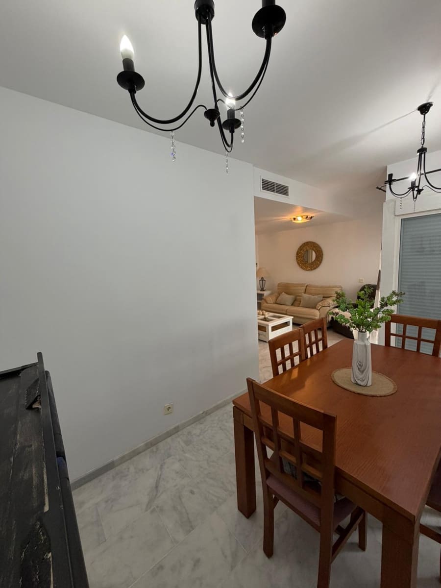 4 makuuhuone Huoneisto myytävänä paikassa Estepona mukana uima-altaan 
autotalli - 319 000 € (Ref: 9485133)