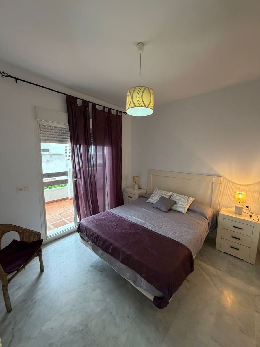 4 makuuhuone Huoneisto myytävänä paikassa Estepona mukana uima-altaan 
autotalli - 319 000 € (Ref: 9485133)