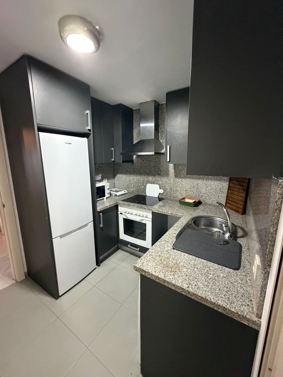 4 makuuhuone Huoneisto myytävänä paikassa Estepona mukana uima-altaan 
autotalli - 319 000 € (Ref: 9485133)