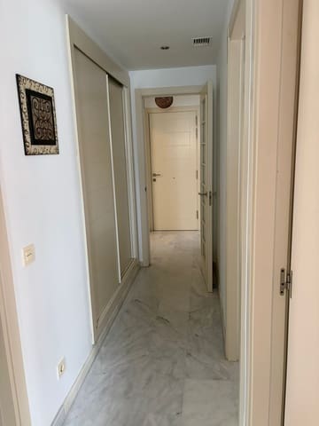 4 makuuhuone Huoneisto myytävänä paikassa Estepona mukana uima-altaan 
autotalli - 319 000 € (Ref: 9485133)