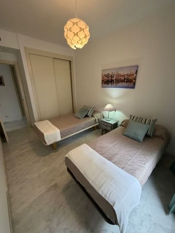 4 makuuhuone Huoneisto myytävänä paikassa Estepona mukana uima-altaan 
autotalli - 319 000 € (Ref: 9485133)