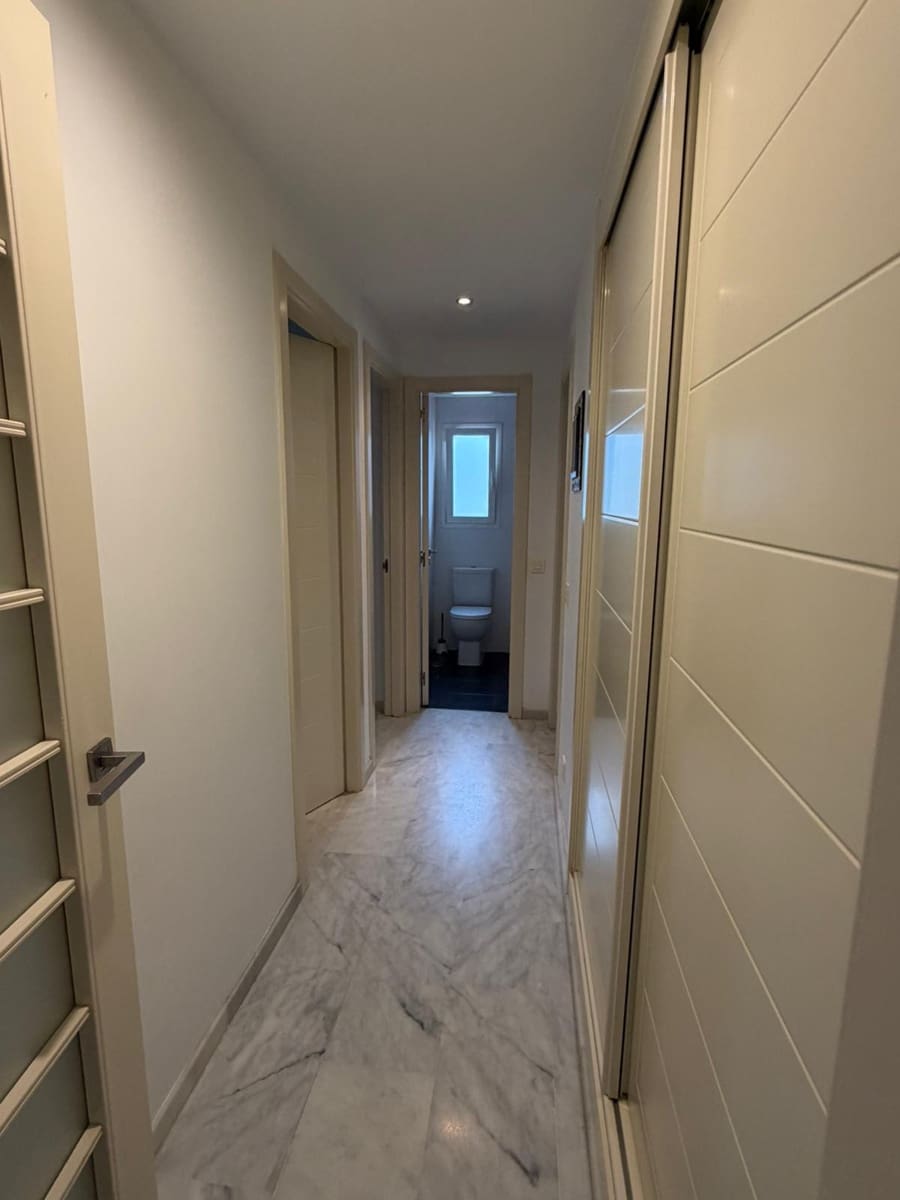 4 chambre Appartement à vendre à Estepona avec piscine garage - 319 000 € (Ref: 9485133)