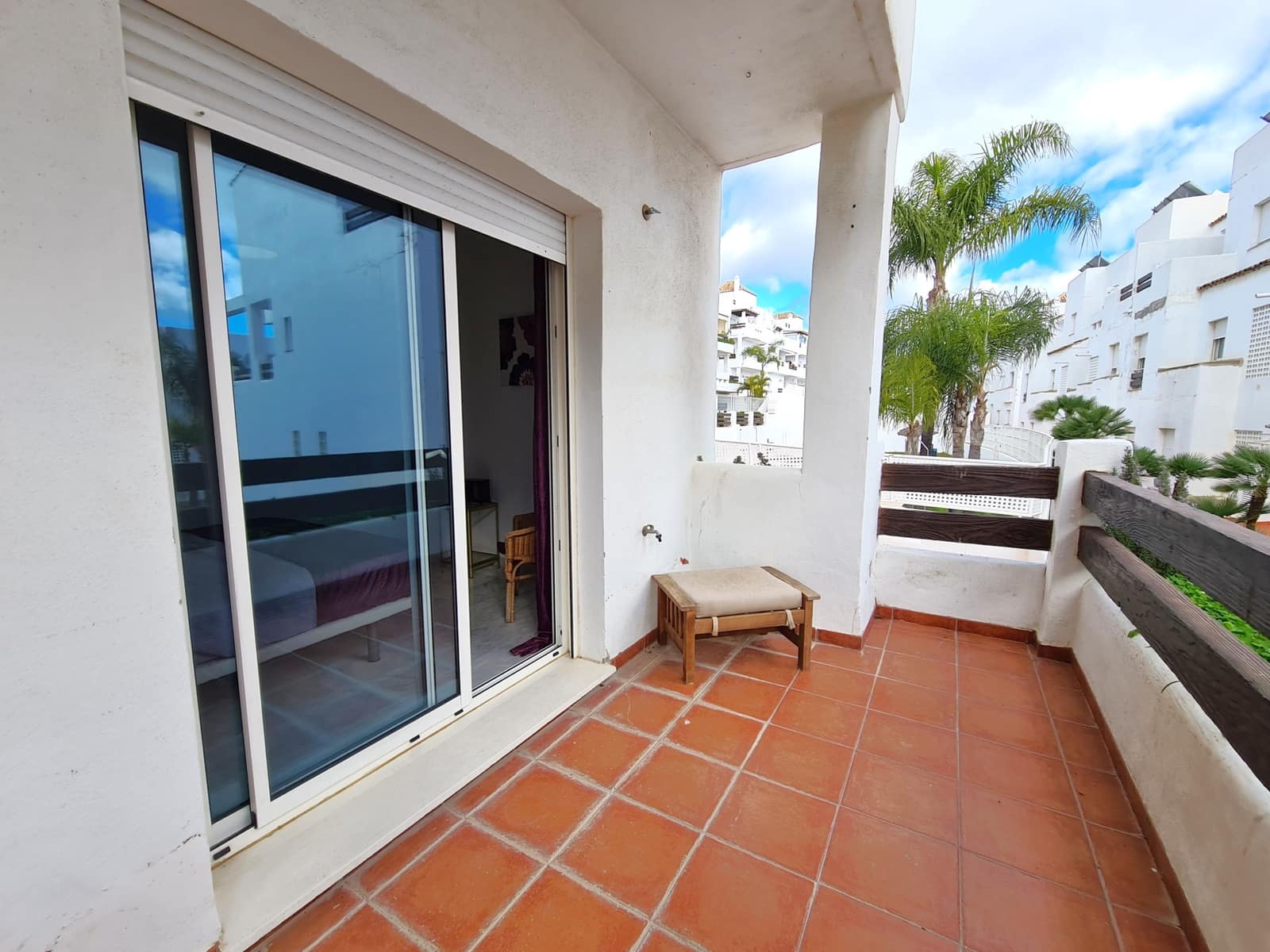4 sovrum Lägenhet till salu i Estepona med pool garage - 319 000 € (Ref: 9485133)