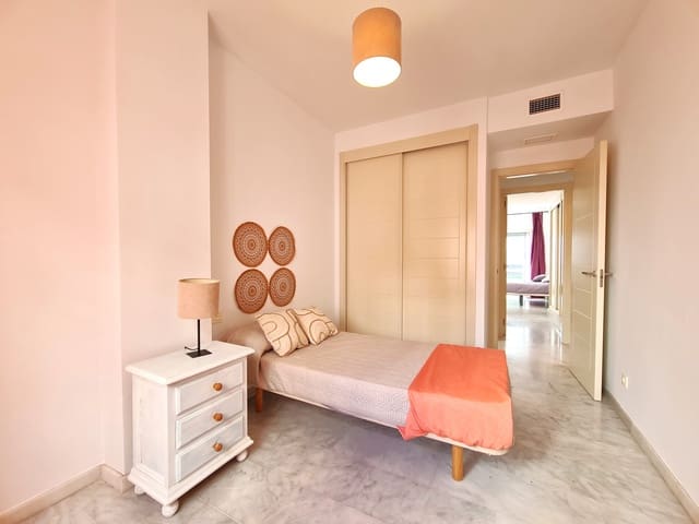 4 soverom Leilighet til salgs i Estepona med svømmebasseng garasje - € 319 000 (Ref: 9485133)