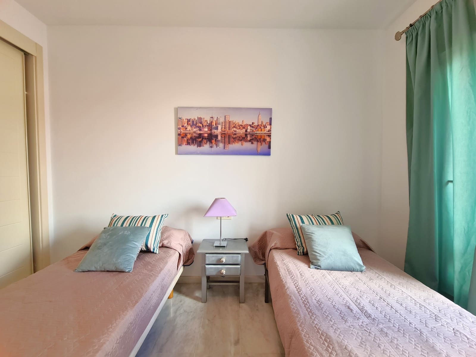 4 sovrum Lägenhet till salu i Estepona med pool garage - 319 000 € (Ref: 9485133)
