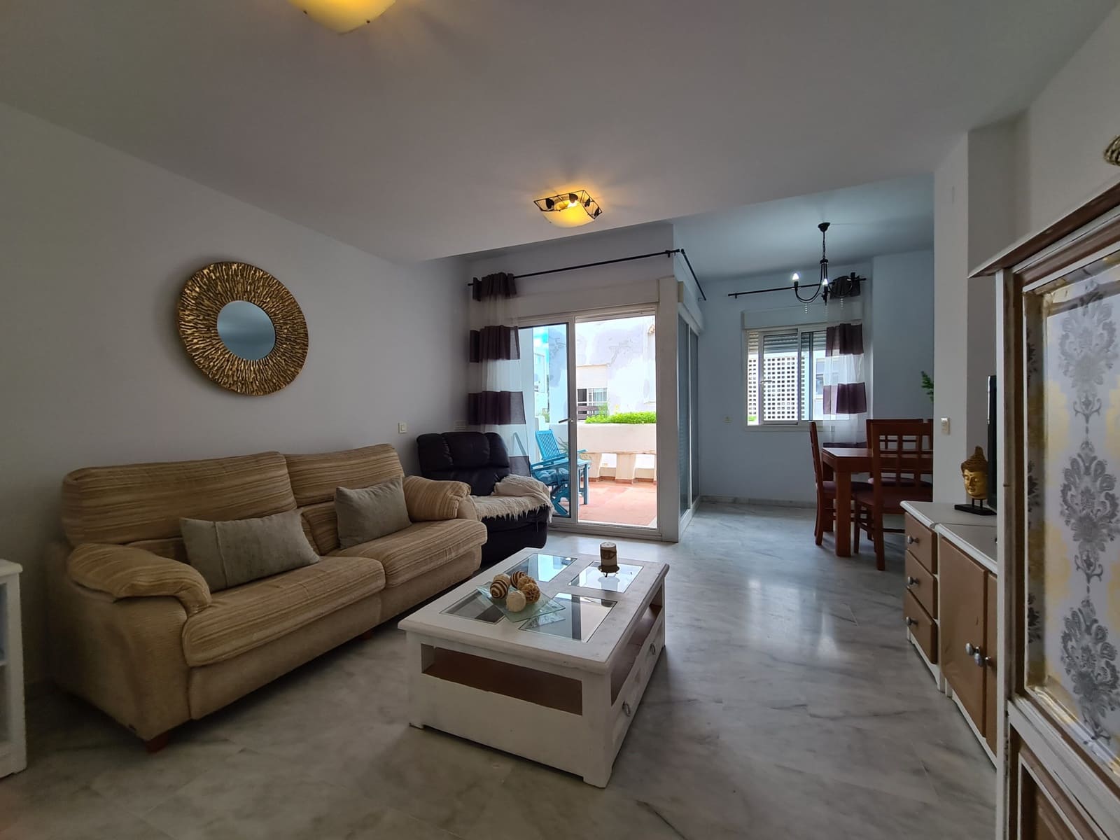 4 sovrum Lägenhet till salu i Estepona med pool garage - 319 000 € (Ref: 9485133)