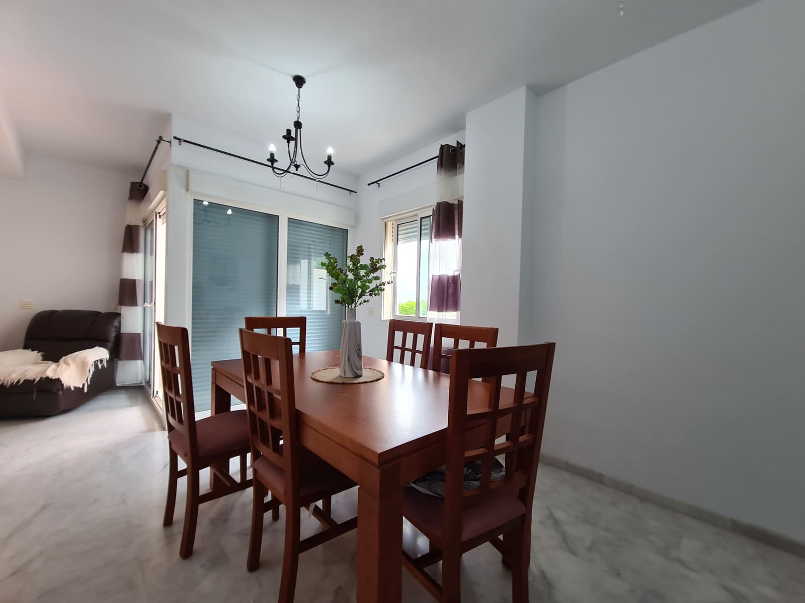 4 sovrum Lägenhet till salu i Estepona med pool garage - 319 000 € (Ref: 9485133)