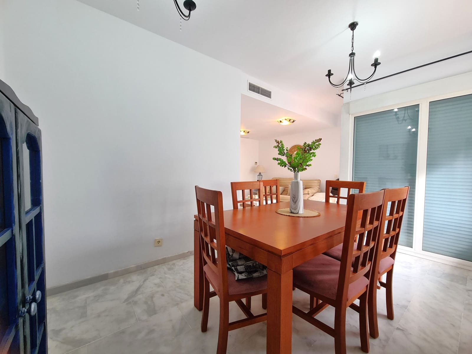 4 sovrum Lägenhet till salu i Estepona med pool garage - 319 000 € (Ref: 9485133)