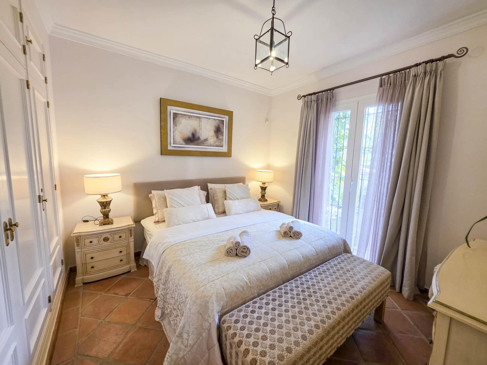 3 bedroom Apartment for sale in Casares with garage - € 995,000 (Ref: 9501954)