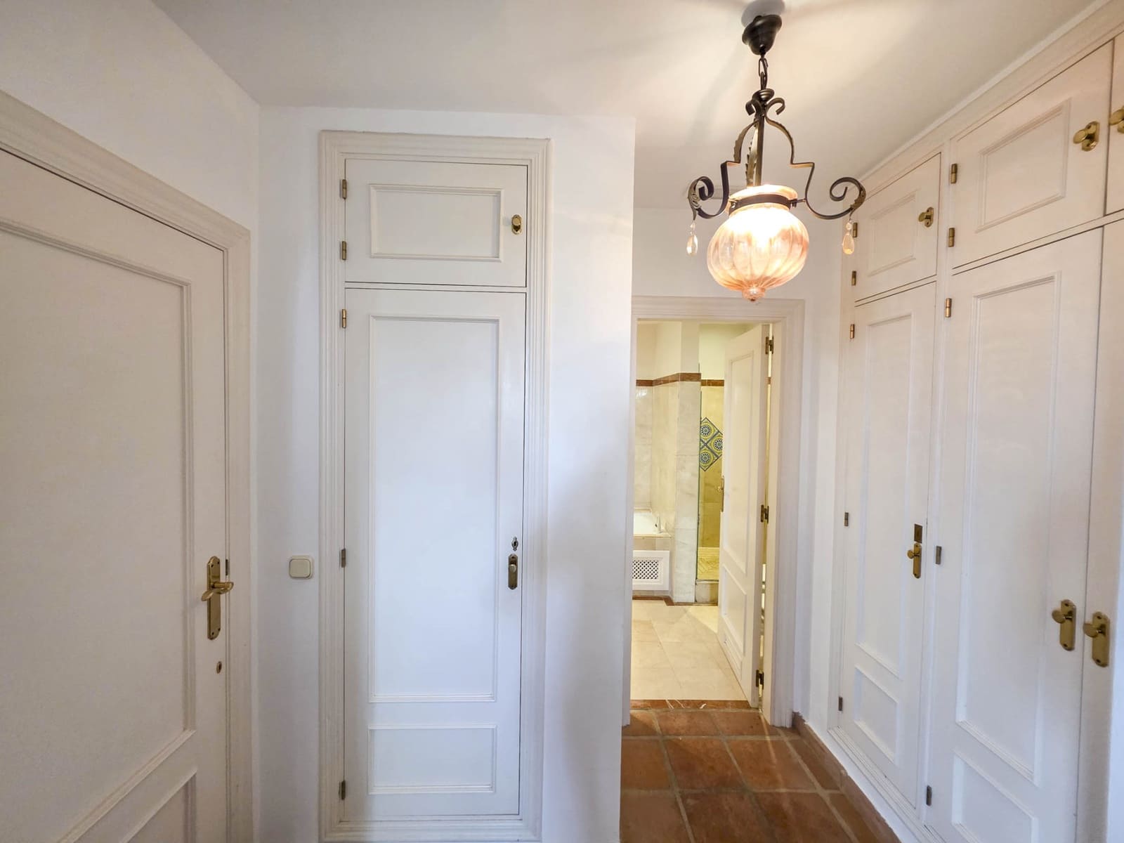 3 slaapkamer Appartement te koop in Casares met garage - € 995.000 (Ref: 9501954)