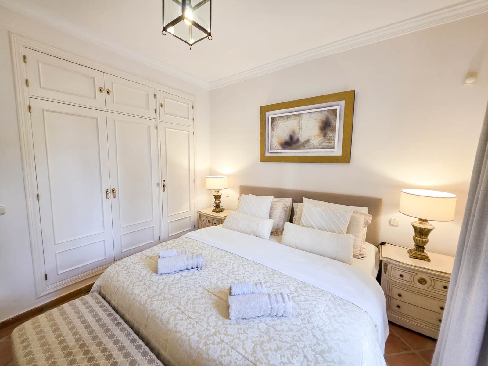 3 slaapkamer Appartement te koop in Casares met garage - € 995.000 (Ref: 9501954)