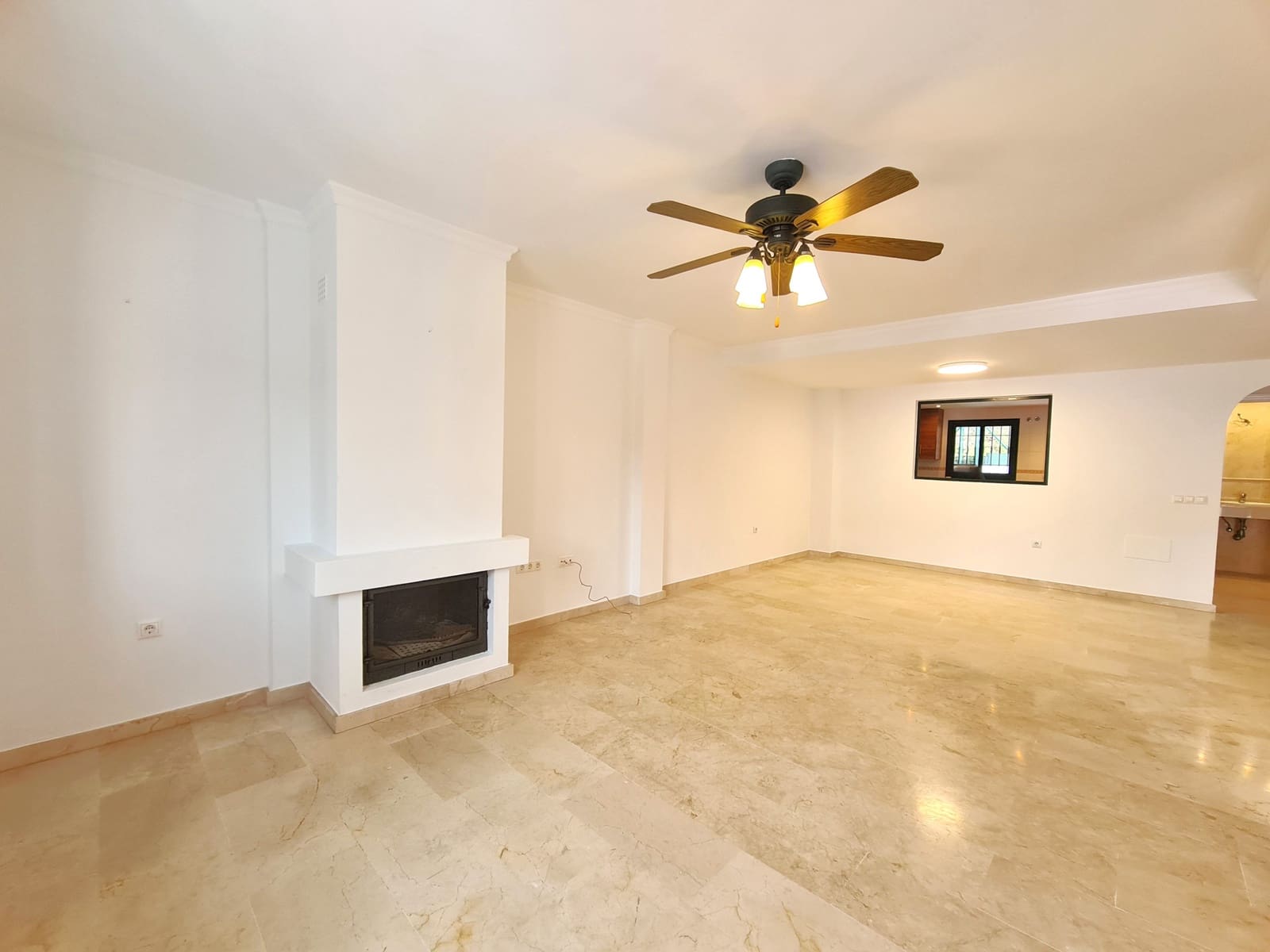 Pareado de 3 habitaciones en Manilva en venta con garaje - 619.000 € (Ref: 9508511)