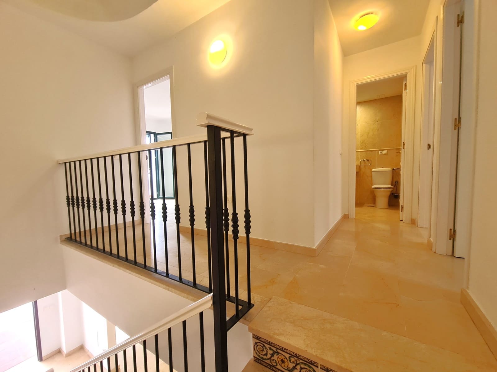 Pareado de 3 habitaciones en Manilva en venta con garaje - 619.000 € (Ref: 9508511)