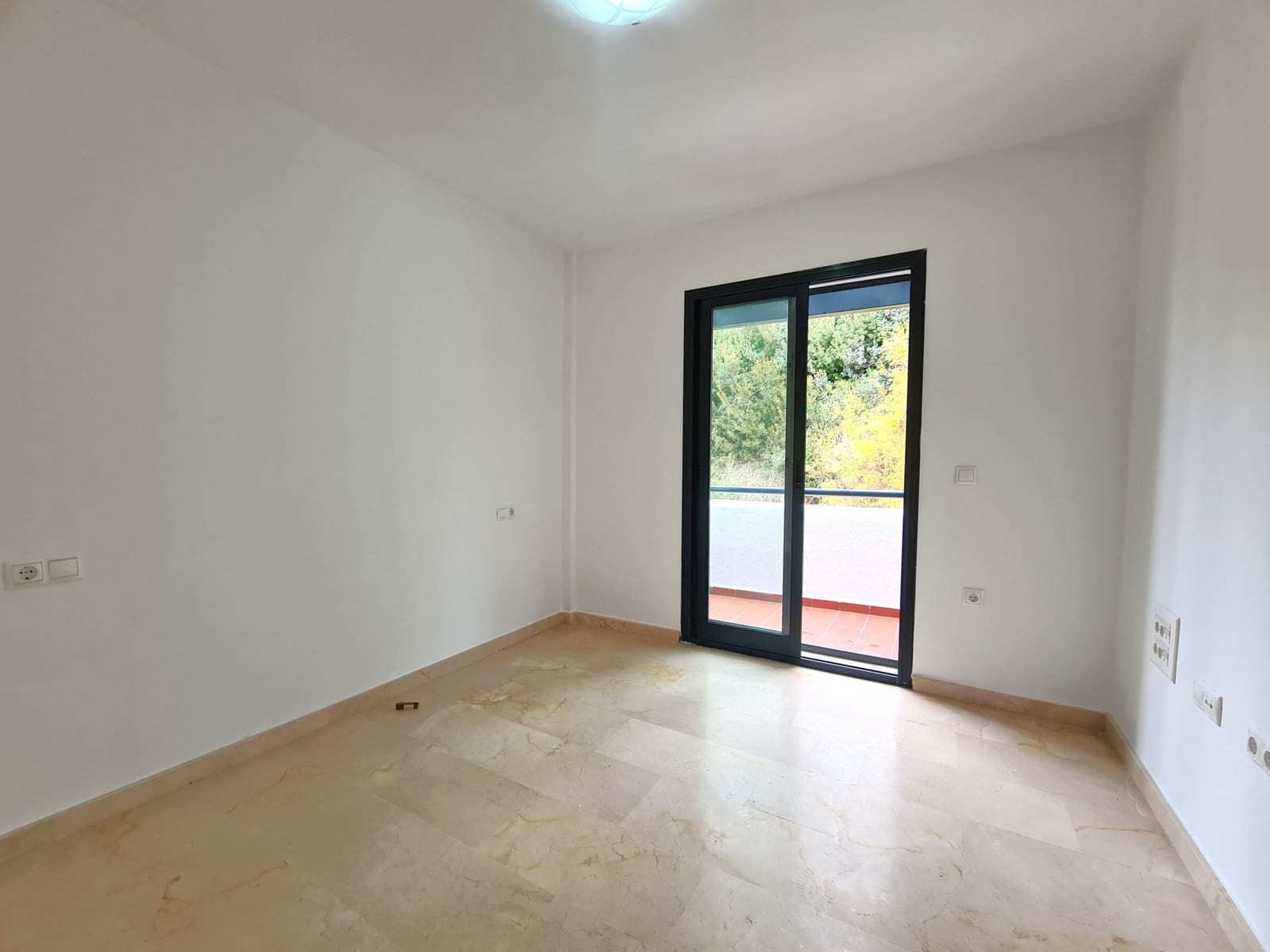Pareado de 3 habitaciones en Manilva en venta con garaje - 619.000 € (Ref: 9508511)