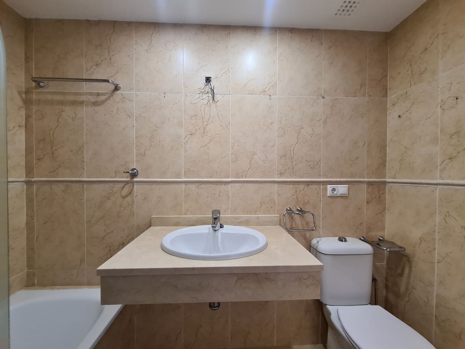 Pareado de 3 habitaciones en Manilva en venta con garaje - 619.000 € (Ref: 9508511)