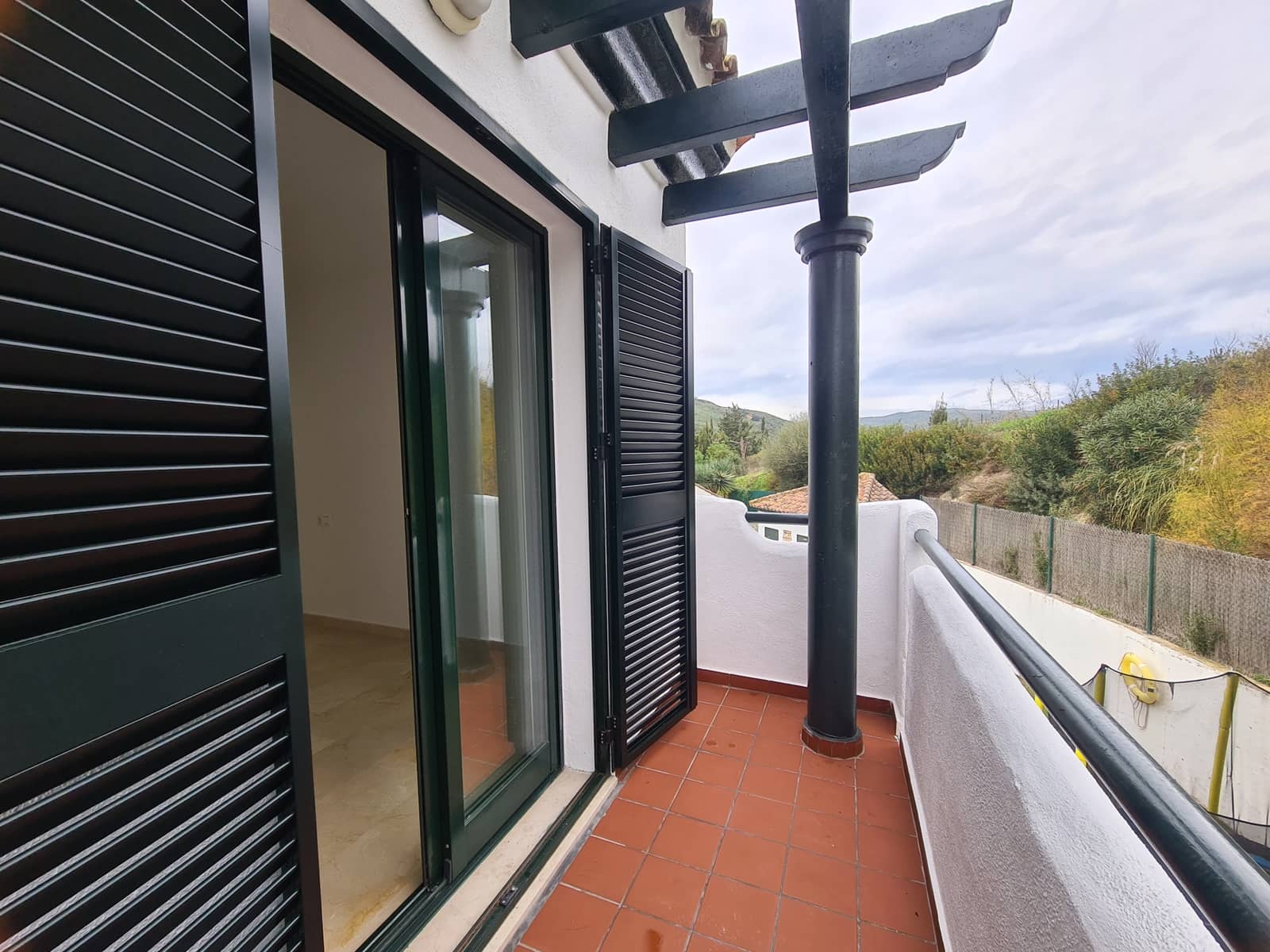 Pareado de 3 habitaciones en Manilva en venta con garaje - 619.000 € (Ref: 9508511)